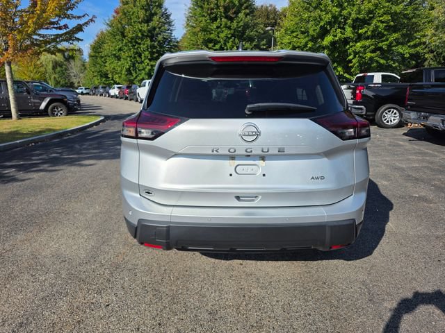 Used 2024 Nissan Rogue S AWD/4WD image 3