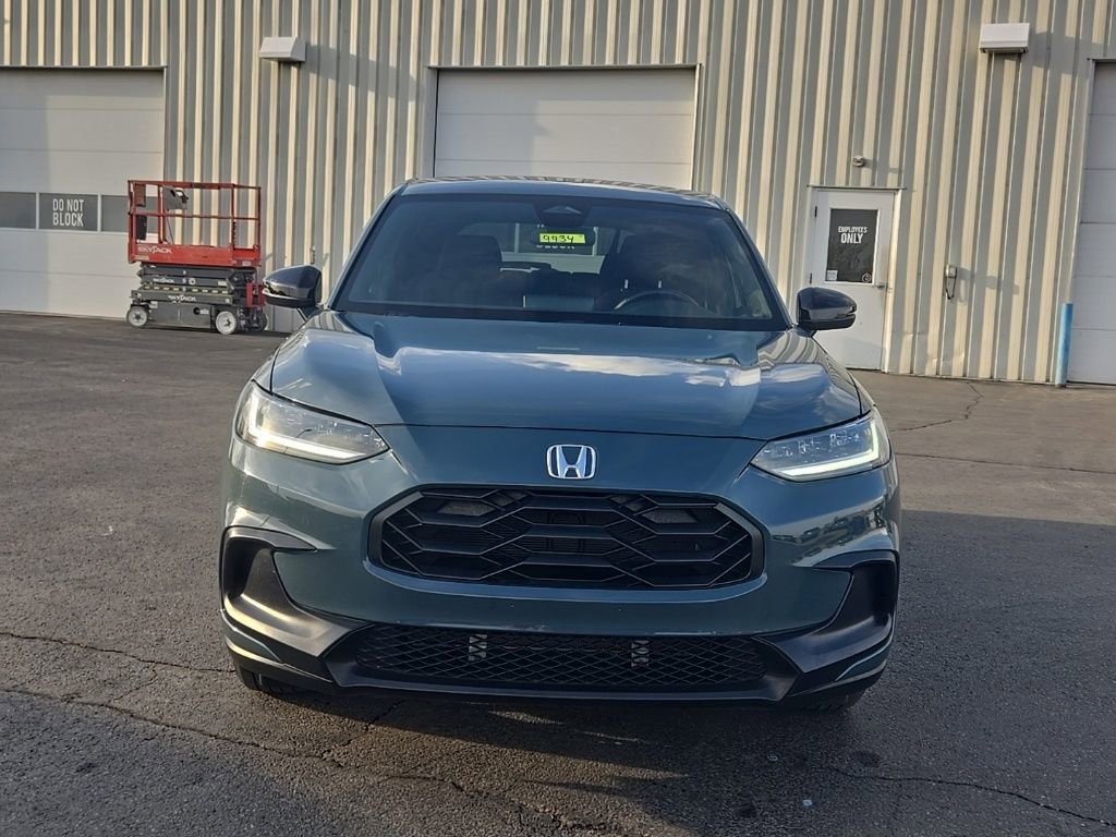 Used 2025 Honda HR-V Sport image 2