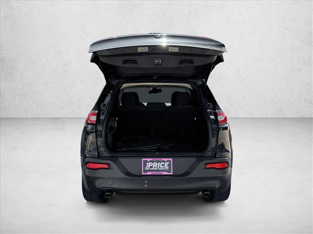 Used 2014 Jeep Cherokee Latitude w/ Comfort/Convenience Group FWD image 7