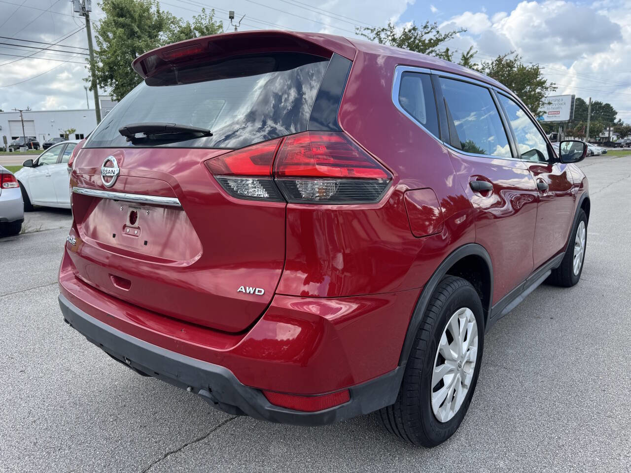 Used 2017 Nissan Rogue S AWD/4WD image 7