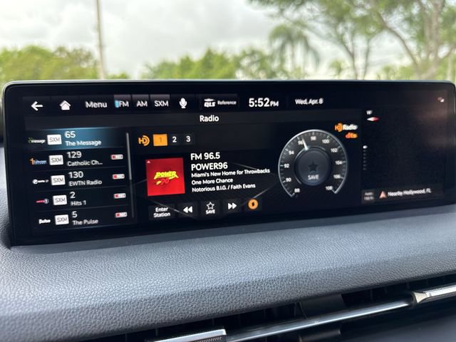 Used 2022 Genesis GV70 2.5T w/ Advanced Package image 16