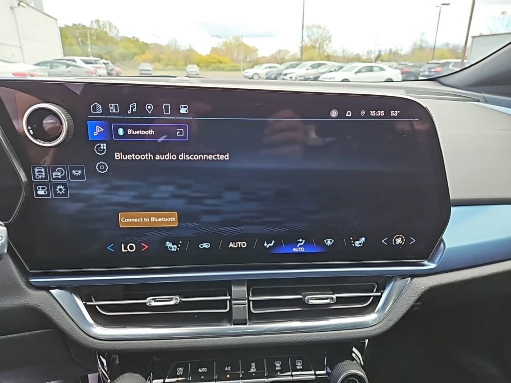 Used 2025 Chevrolet Equinox EV LT w/ Convenience Package image 15