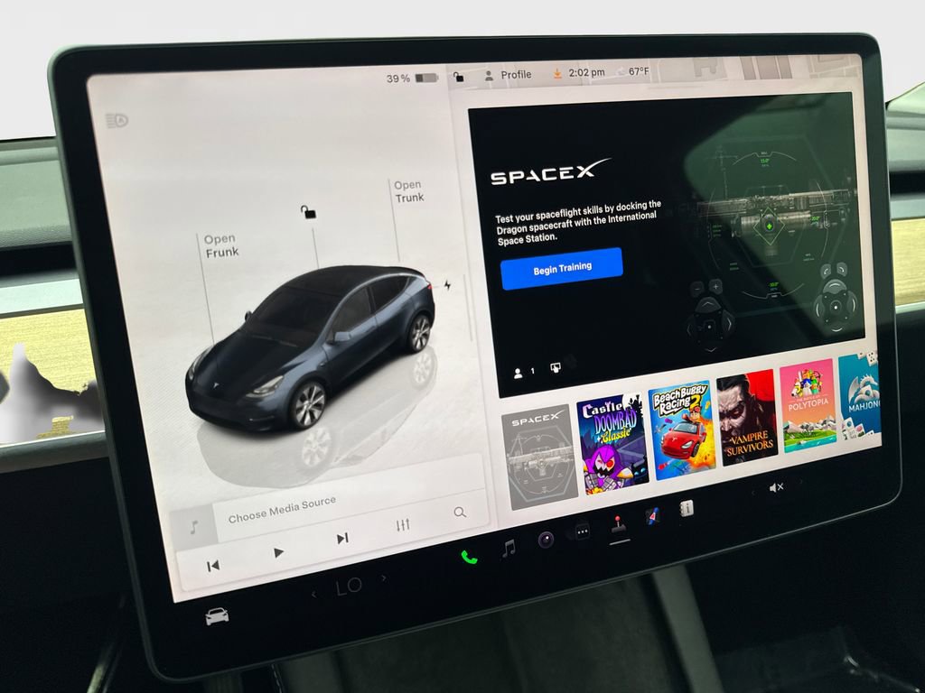 Used 2024 Tesla Model Y Long Range image 63