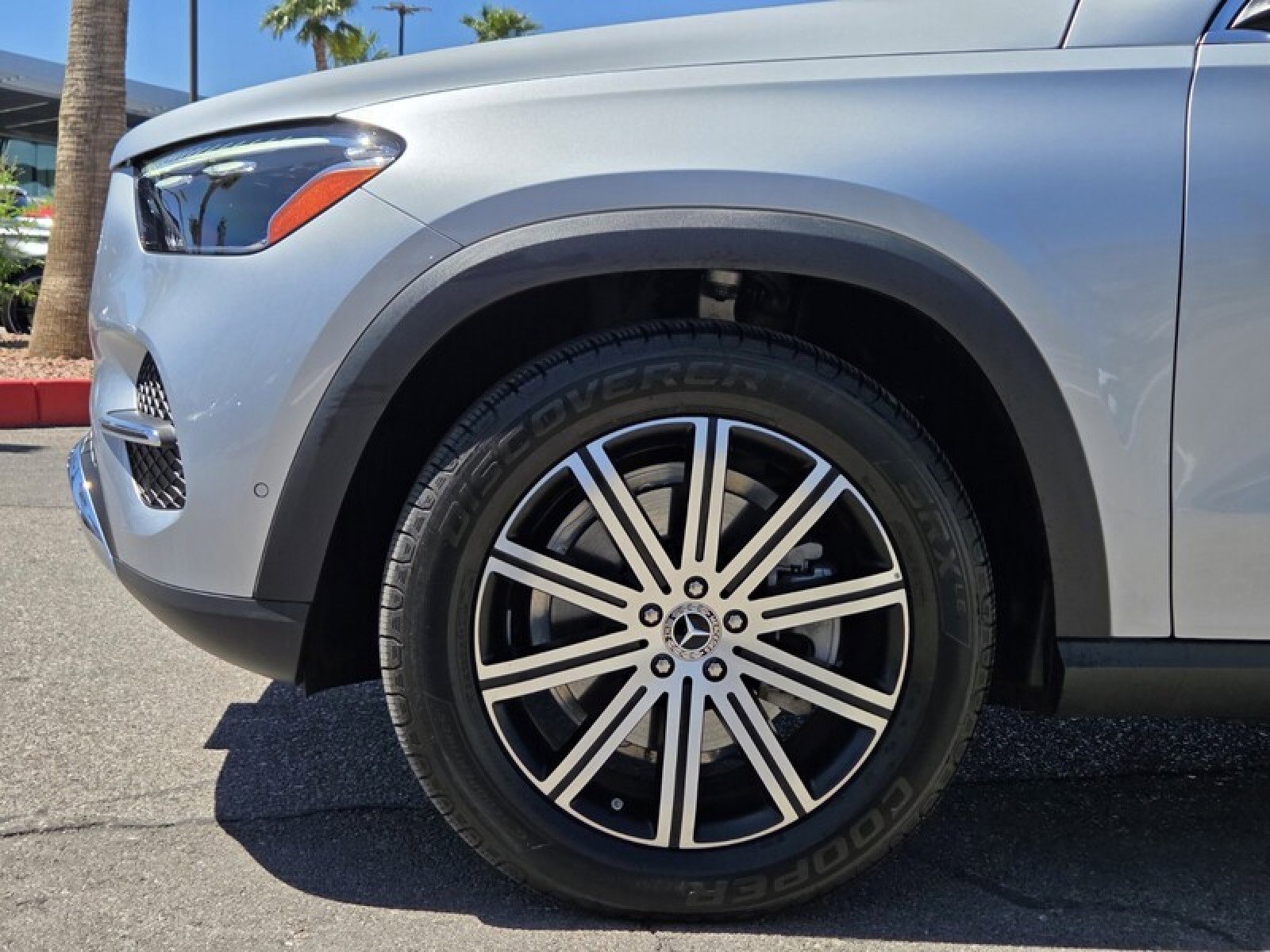 Certified 2025 Mercedes-Benz GLE 350 4MATIC w/ Winter Package image 12