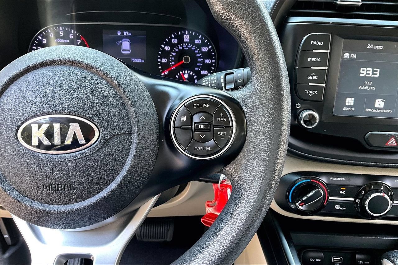 Used 2020 Kia Soul LX FWD image 11