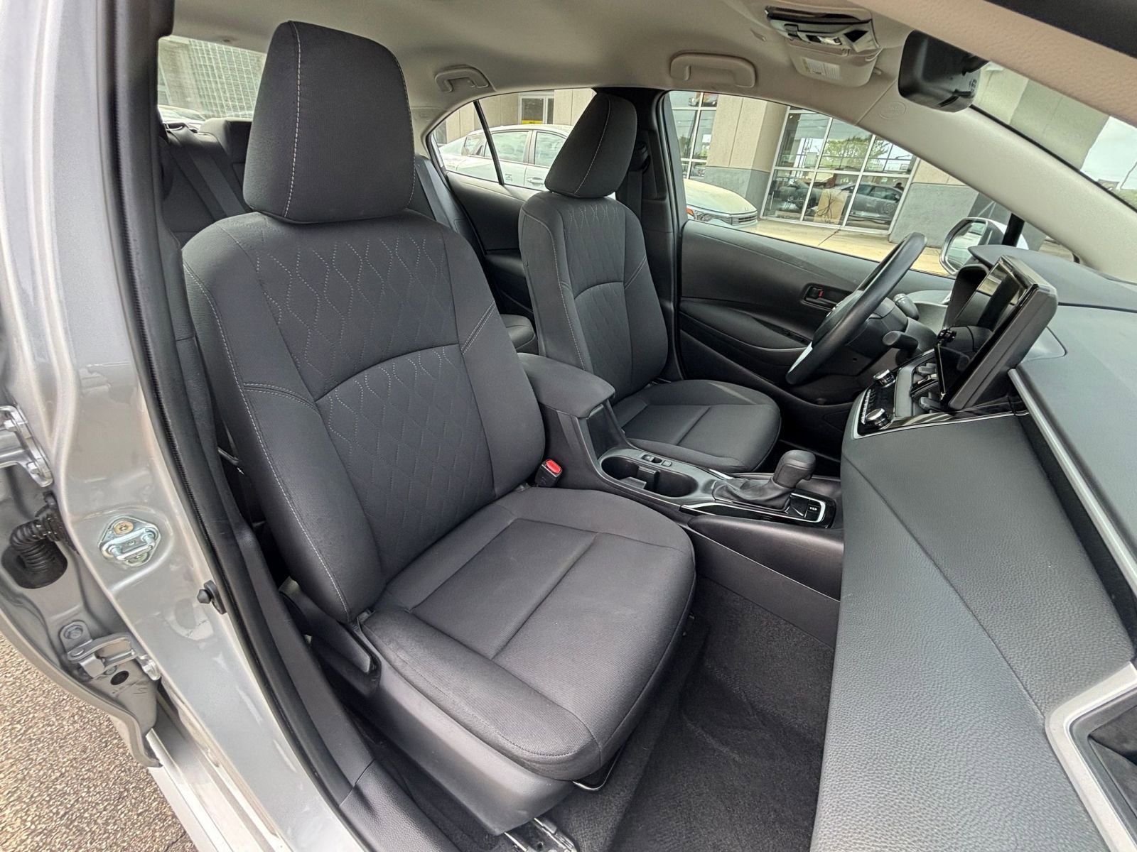 Used 2025 Toyota Corolla LE image 35