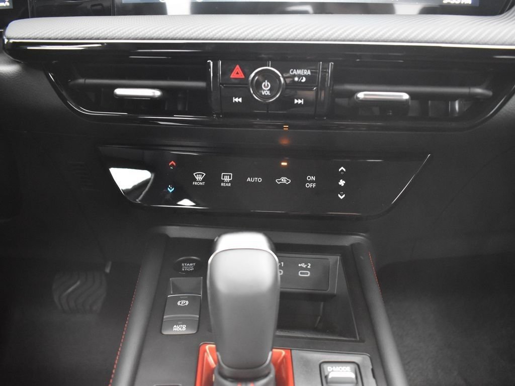 New 2026 Nissan Kicks SR w/ Illumination Package FWD image 11