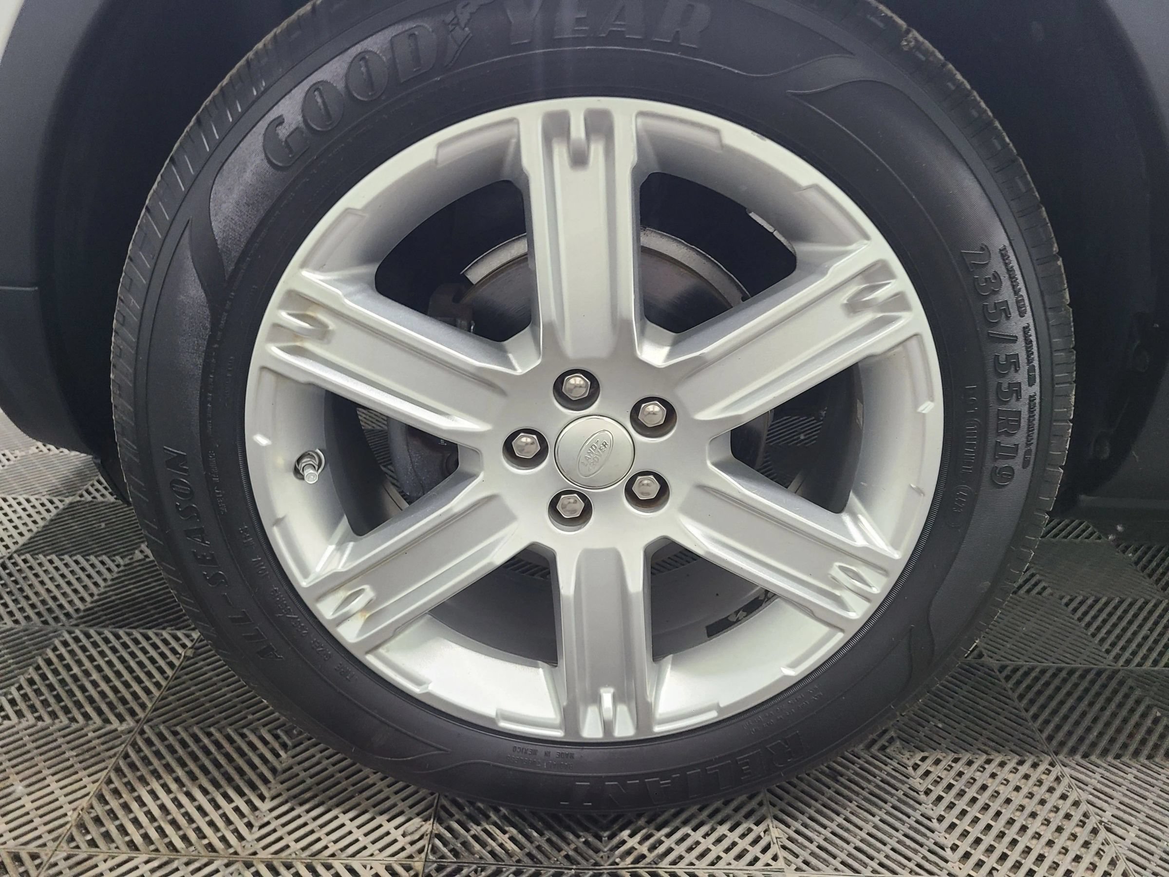 Used 2015 Land Rover Range Rover Evoque Pure Plus AWD/4WD image 18