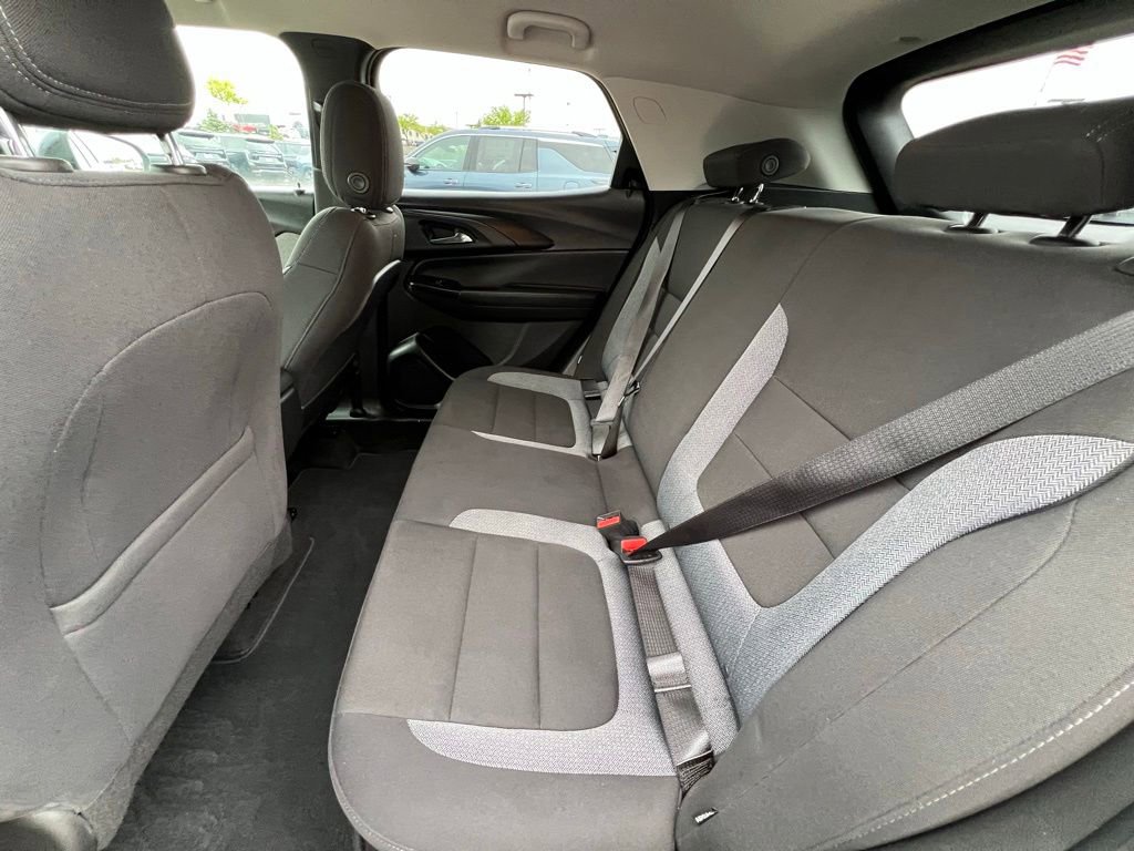 Used 2022 Chevrolet TrailBlazer LT w/ Convenience Package FWD image 19