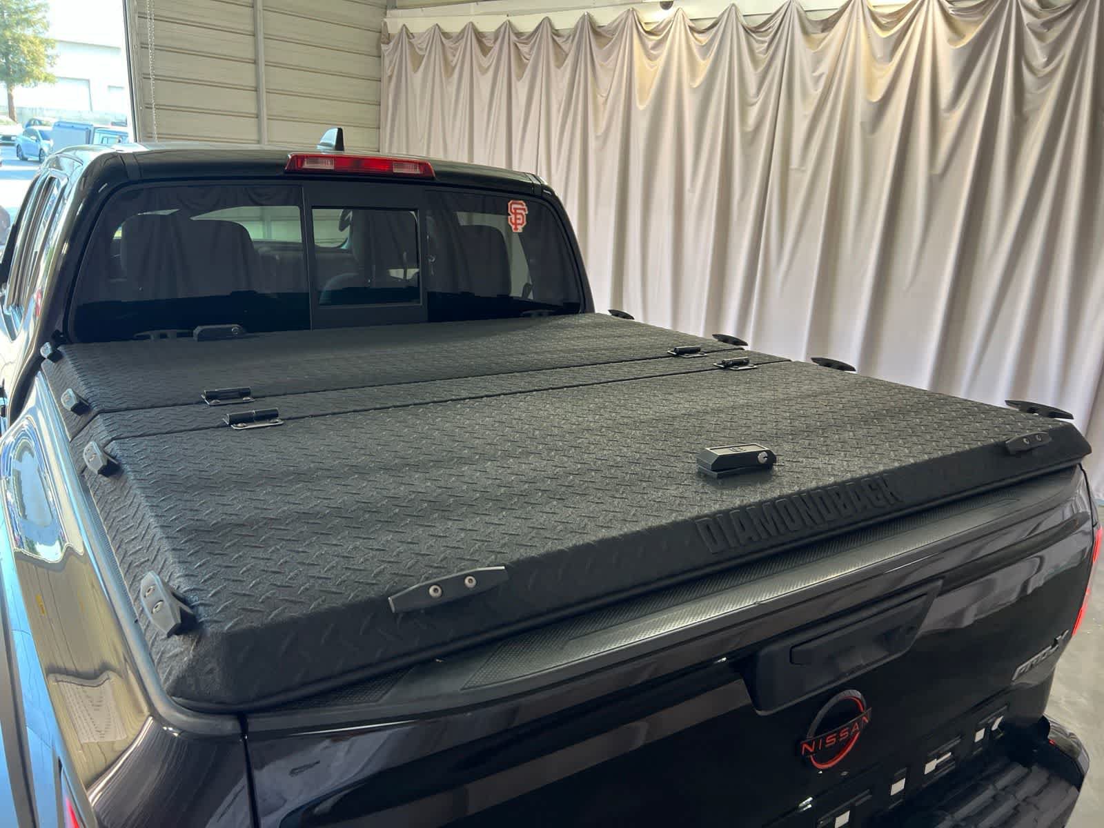 Used 2022 Nissan Frontier Pro-X RWD image 11