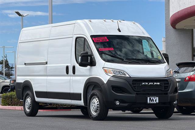 Used 2026 RAM ProMaster 2500 w/ Convenience Group FWD image 2