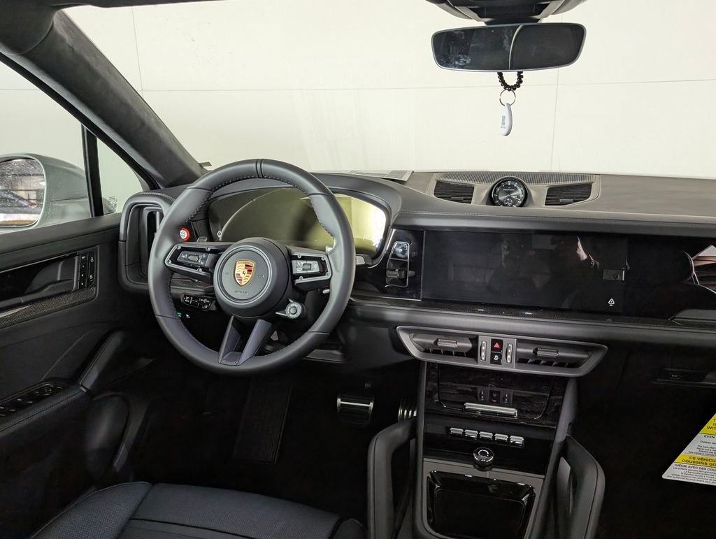 New 2026 Porsche Cayenne GTS image 19