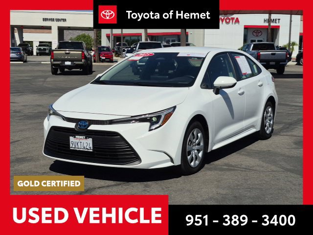 Used 2025 Toyota Corolla LE FWD image 1