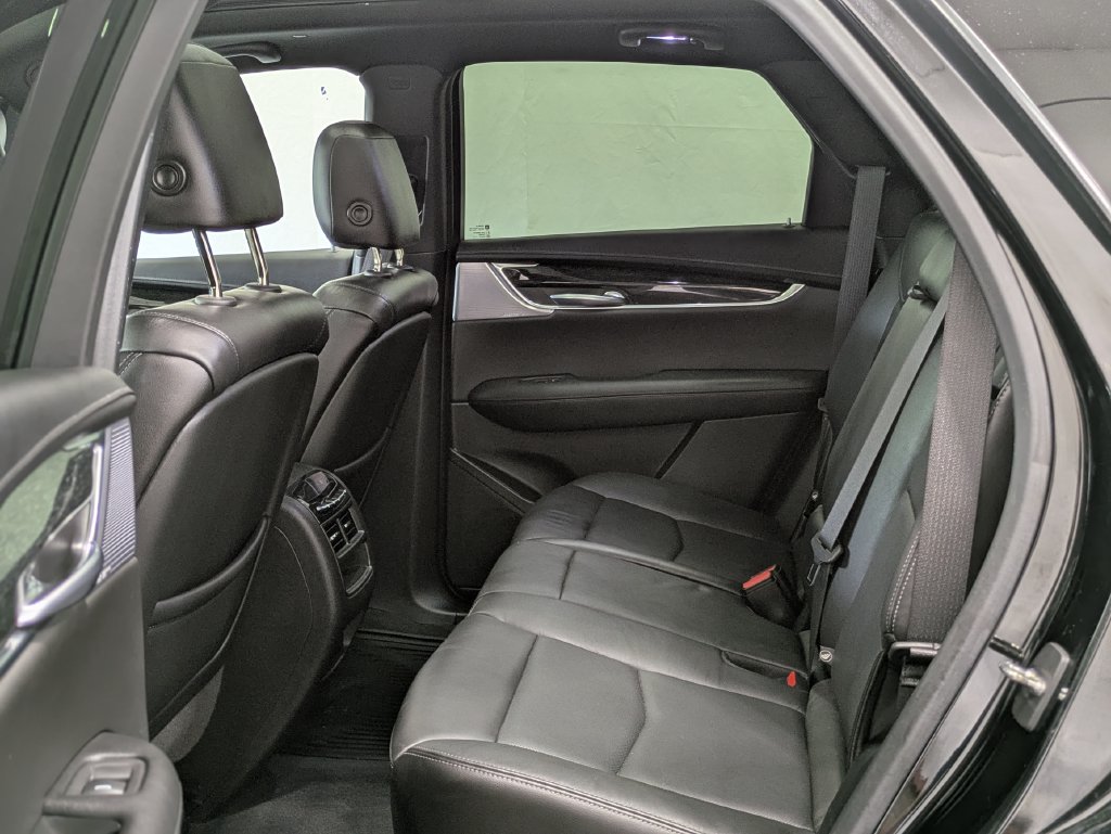 Used 2020 Cadillac XT5 Premium Luxury FWD image 16