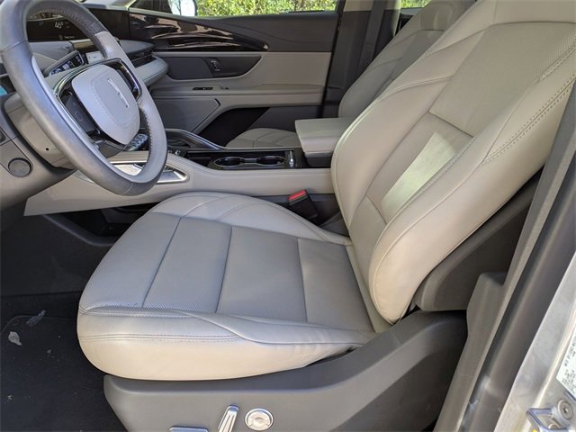 Used 2024 Lincoln Nautilus Premier image 20