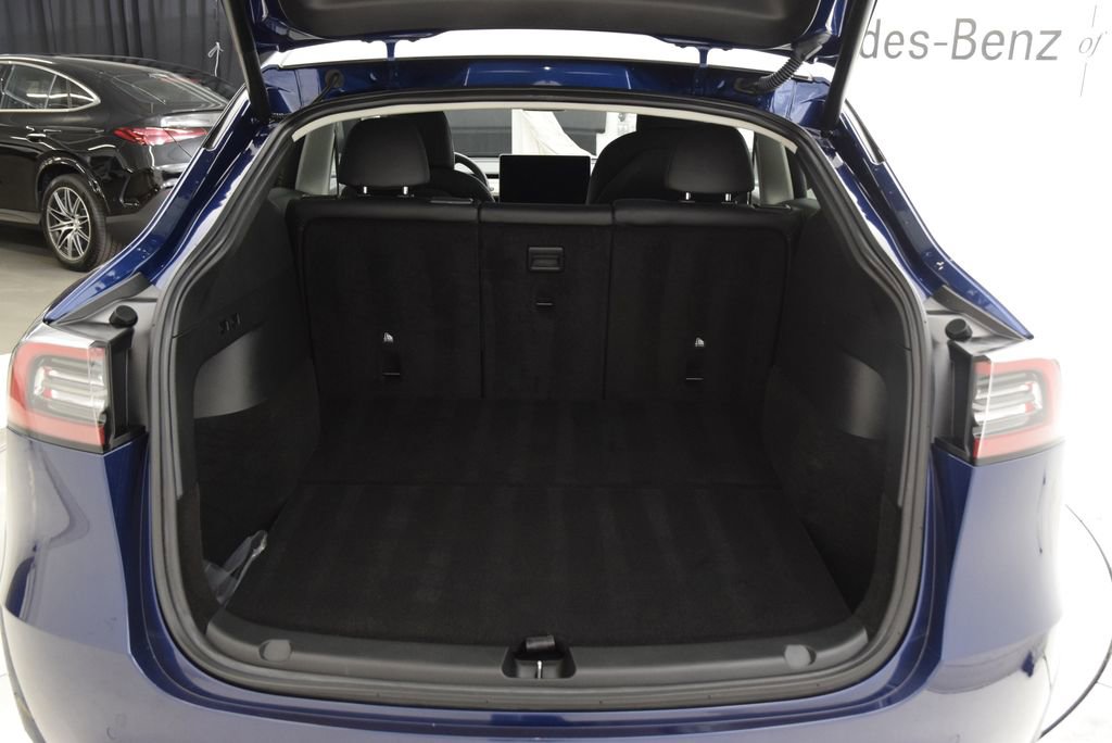 Used 2022 Tesla Model Y Long Range AWD/4WD image 27