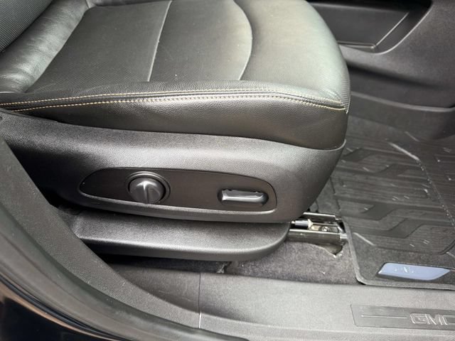 Used 2020 GMC Terrain SLT w/ Preferred Package FWD image 14