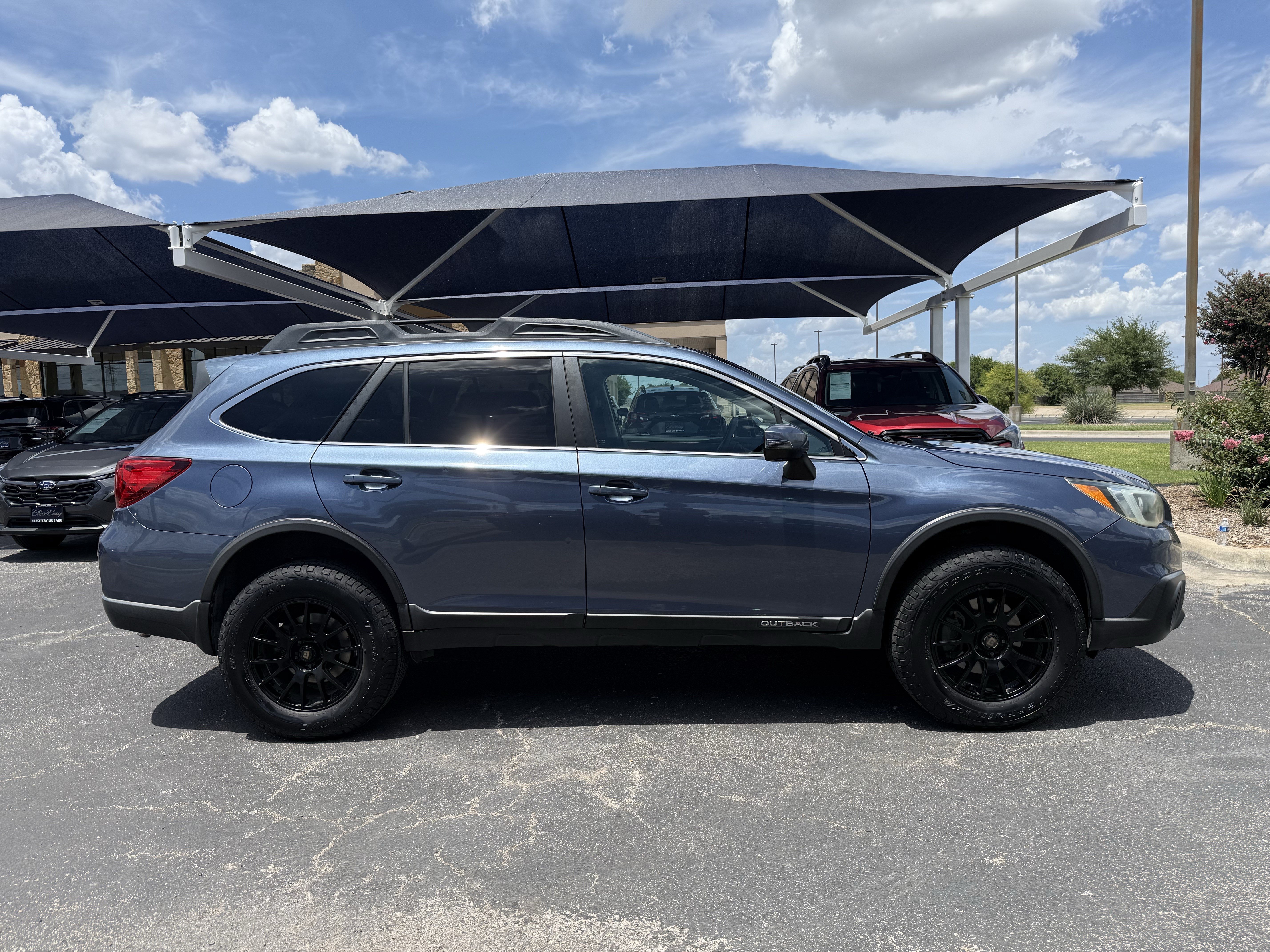 Used 2016 Subaru Outback 3.6R Limited AWD/4WD image 8