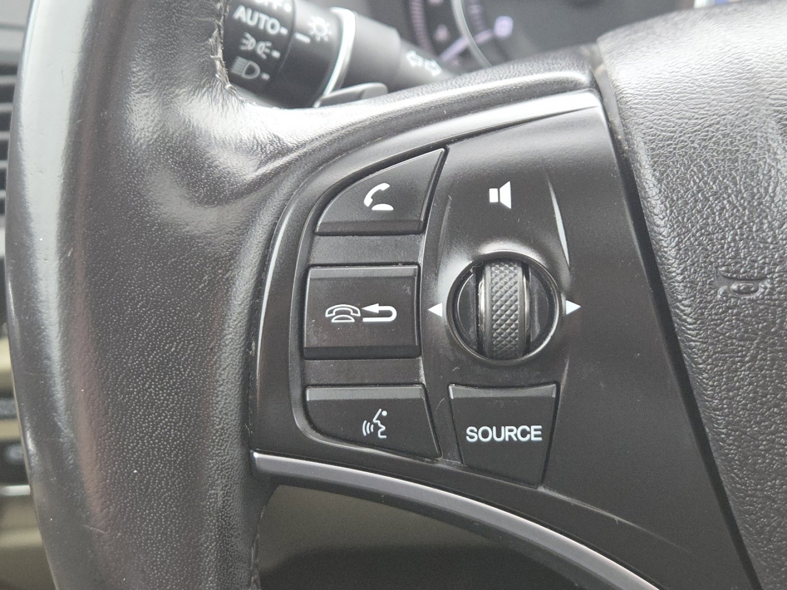 Used 2017 Acura MDX SH-AWD w/ Technology Package image 33