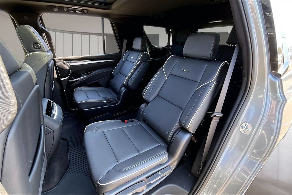 Used 2026 Cadillac Escalade Sport w/ Touring Package AWD/4WD image 28