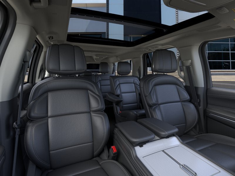 New 2026 Lincoln Navigator L Reserve AWD/4WD image 10