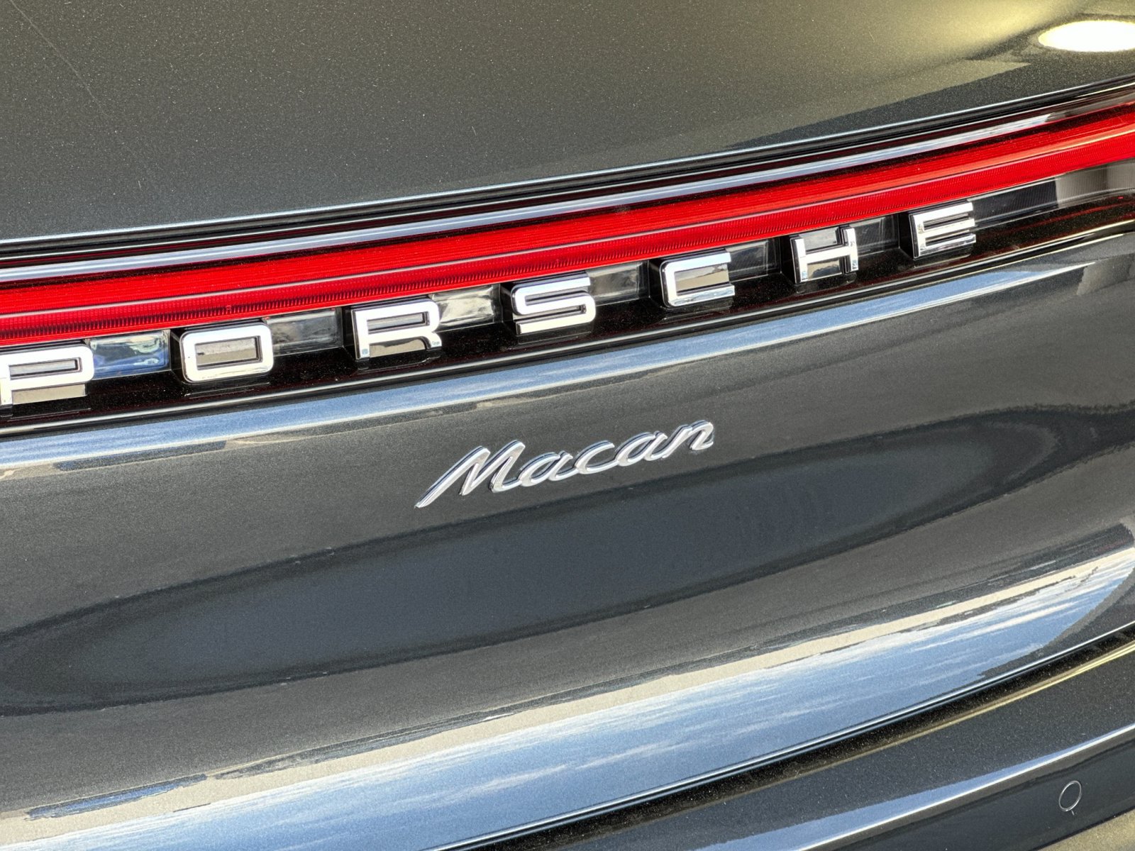 Certified 2026 Porsche Macan AWD/4WD image 33