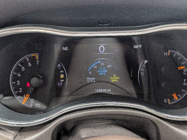 Used 2019 Jeep Grand Cherokee Overland AWD/4WD image 17