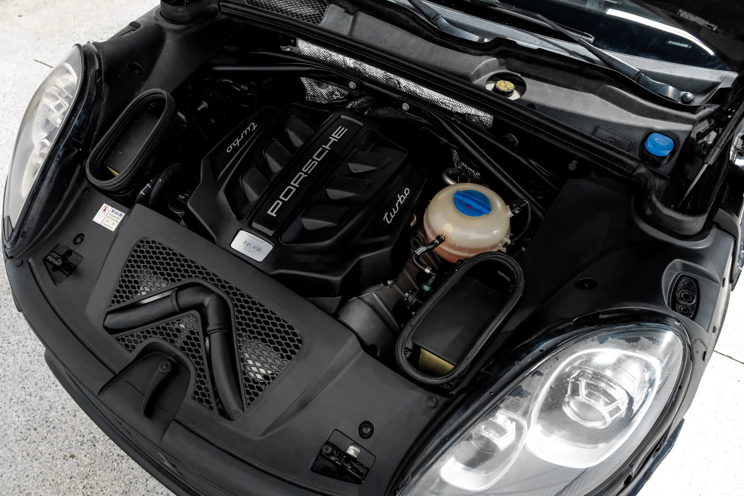 Used 2017 Porsche Macan Turbo image 51