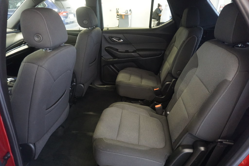 Used 2023 Chevrolet Traverse LT AWD/4WD image 21