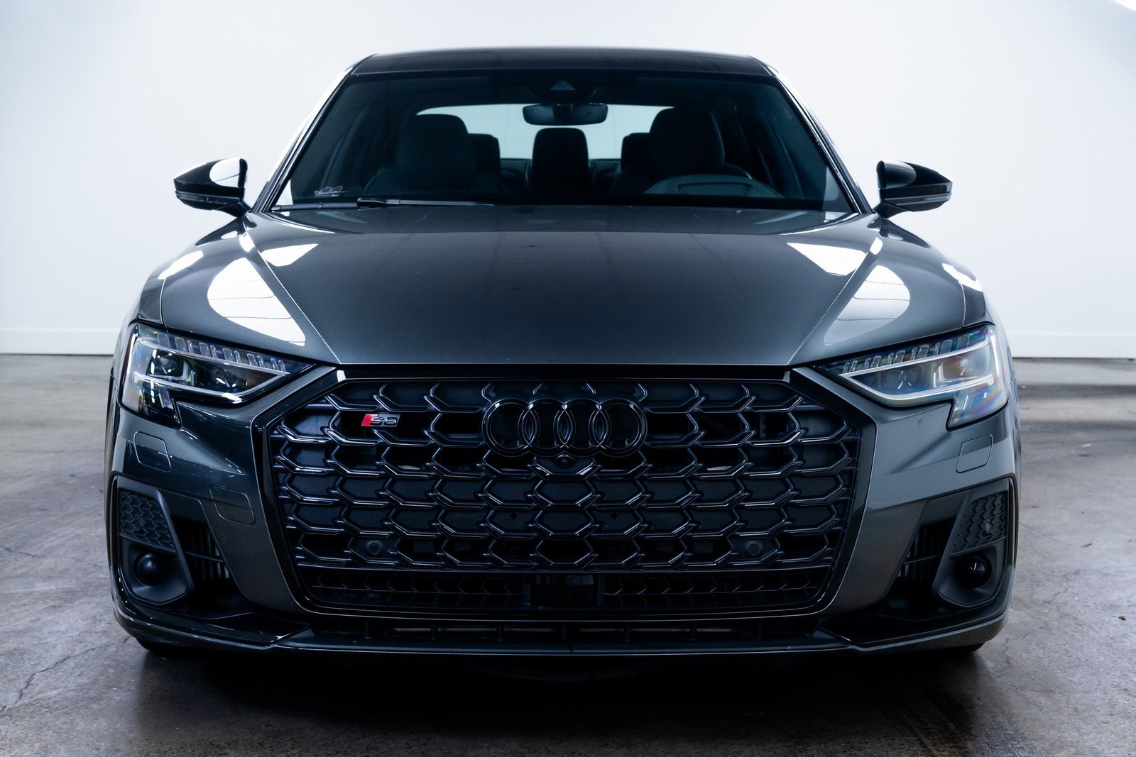 Used 2025 Audi S8 image 2