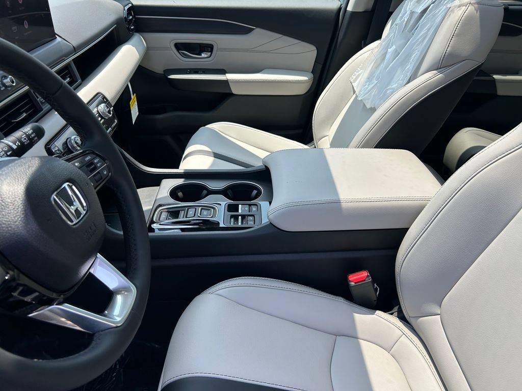 New 2026 Honda Pilot Touring image 9
