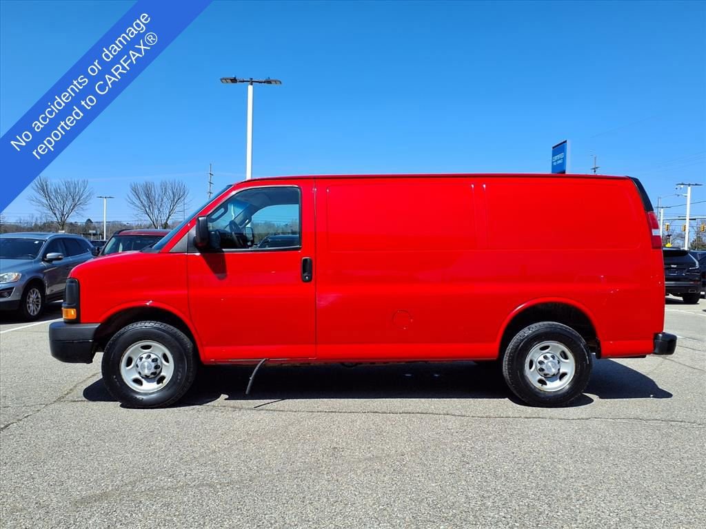 Used 2017 Chevrolet Express 2500 RWD image 9
