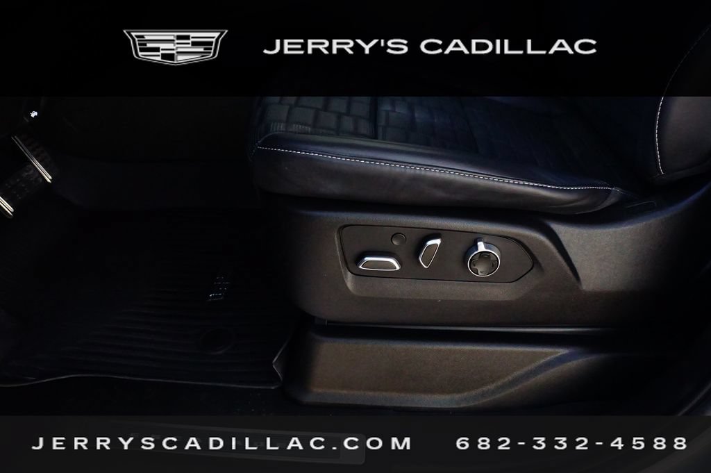 Used 2024 Cadillac Escalade ESV V AWD/4WD image 20