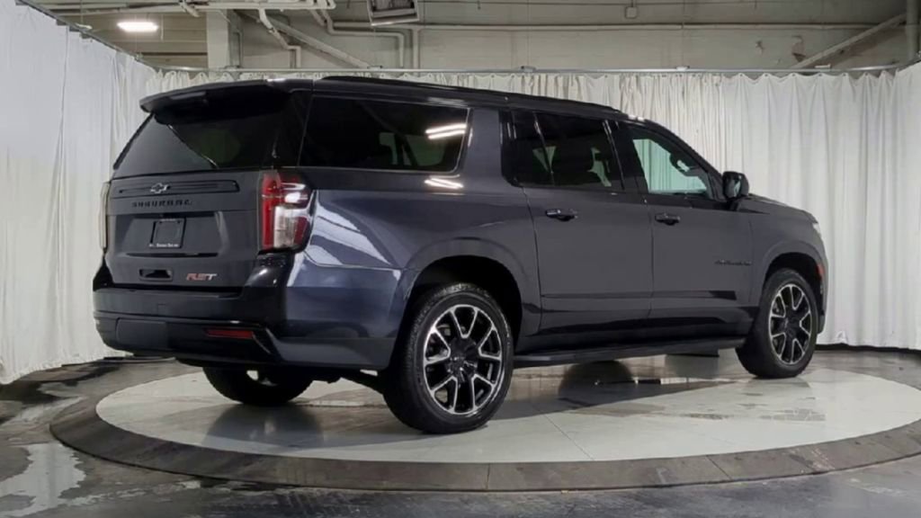 Used 2023 Chevrolet Suburban RST w/ Max Trailering Package image 8