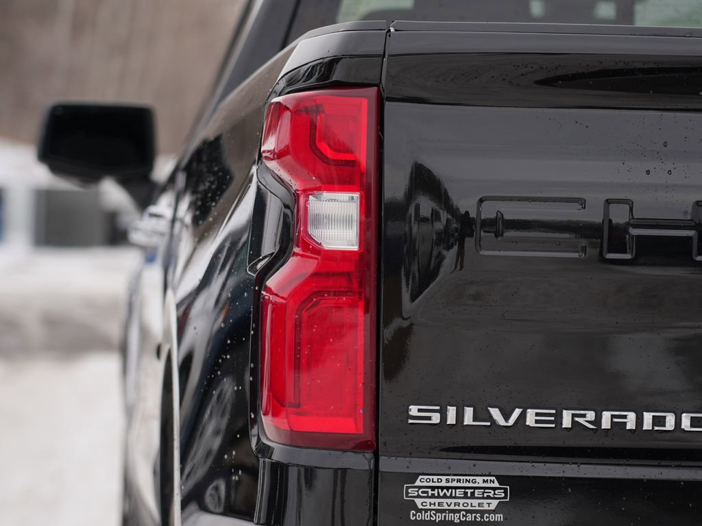 Used 2022 Chevrolet Silverado 1500 High Country image 12