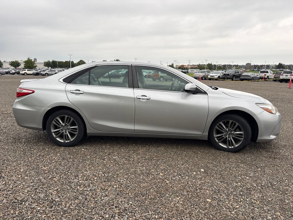Used 2017 Toyota Camry SE FWD image 10