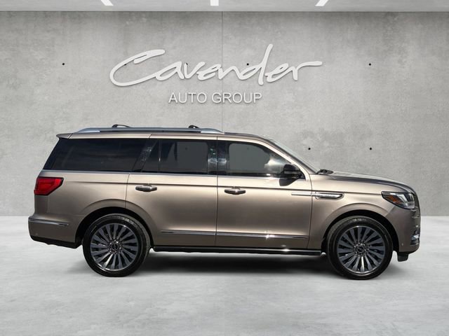 Used 2019 Lincoln Navigator Reserve AWD/4WD image 17
