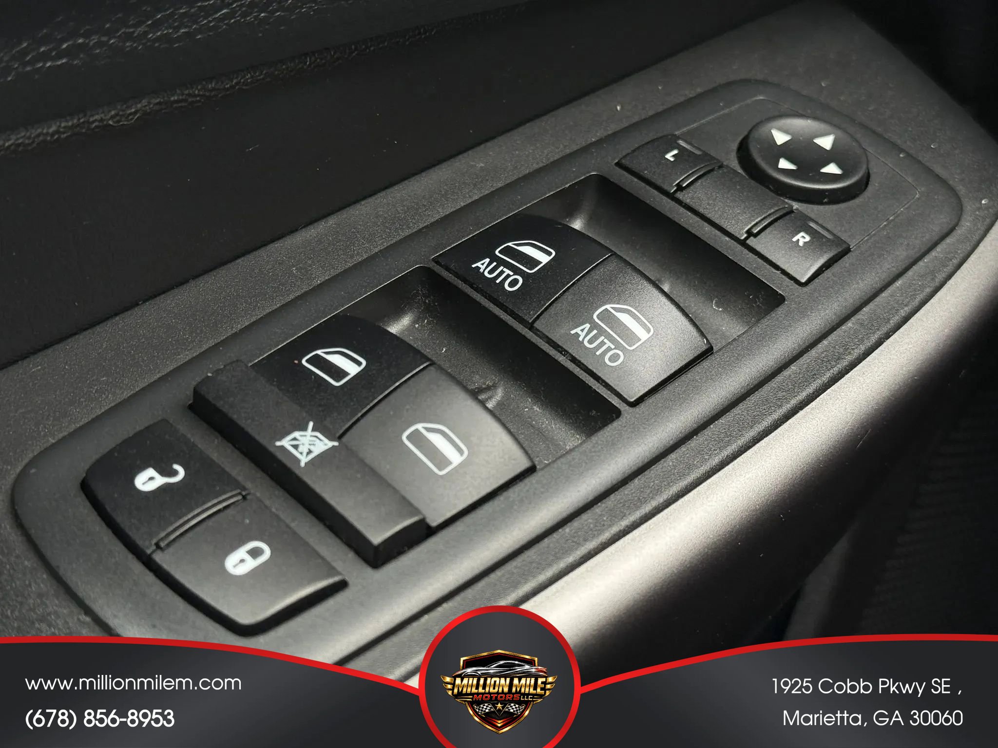 Used 2019 Jeep Cherokee Limited AWD/4WD image 23