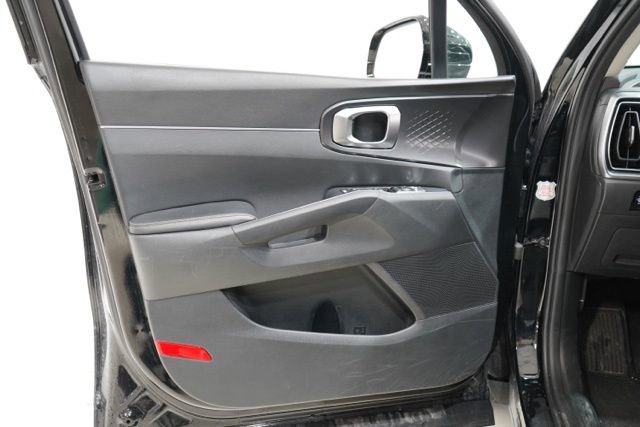 Used 2024 Kia Sorento S image 19