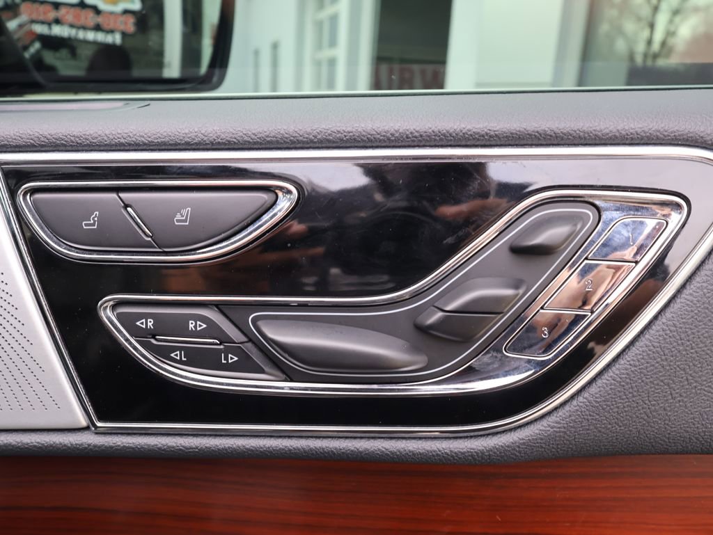 Used 2022 Lincoln Navigator L Reserve image 40