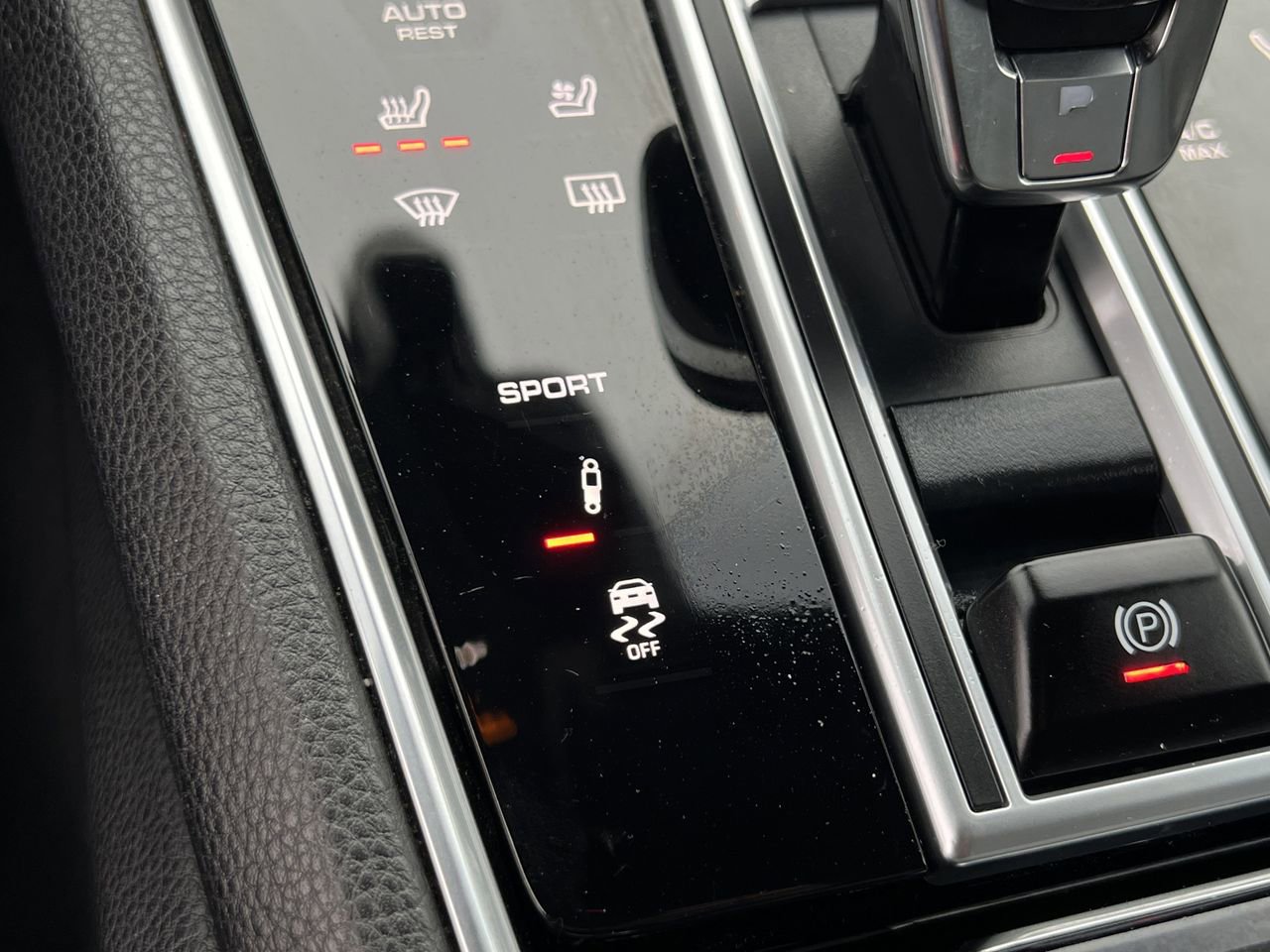 Used 2022 Porsche Panamera Platinum Edition image 15