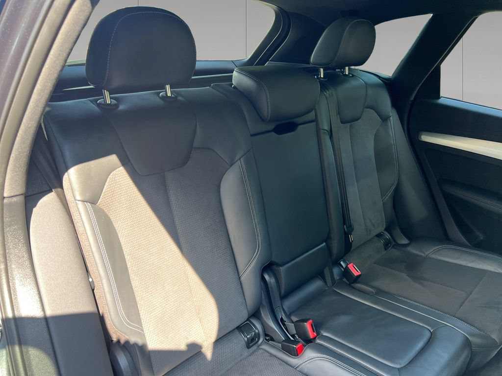 Used 2020 Audi SQ5 Premium Plus w/ Premium Plus Package AWD/4WD image 18