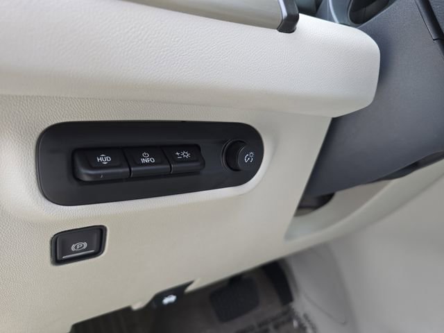 Used 2024 GMC Terrain Denali w/ Denali Premium Package AWD/4WD image 29