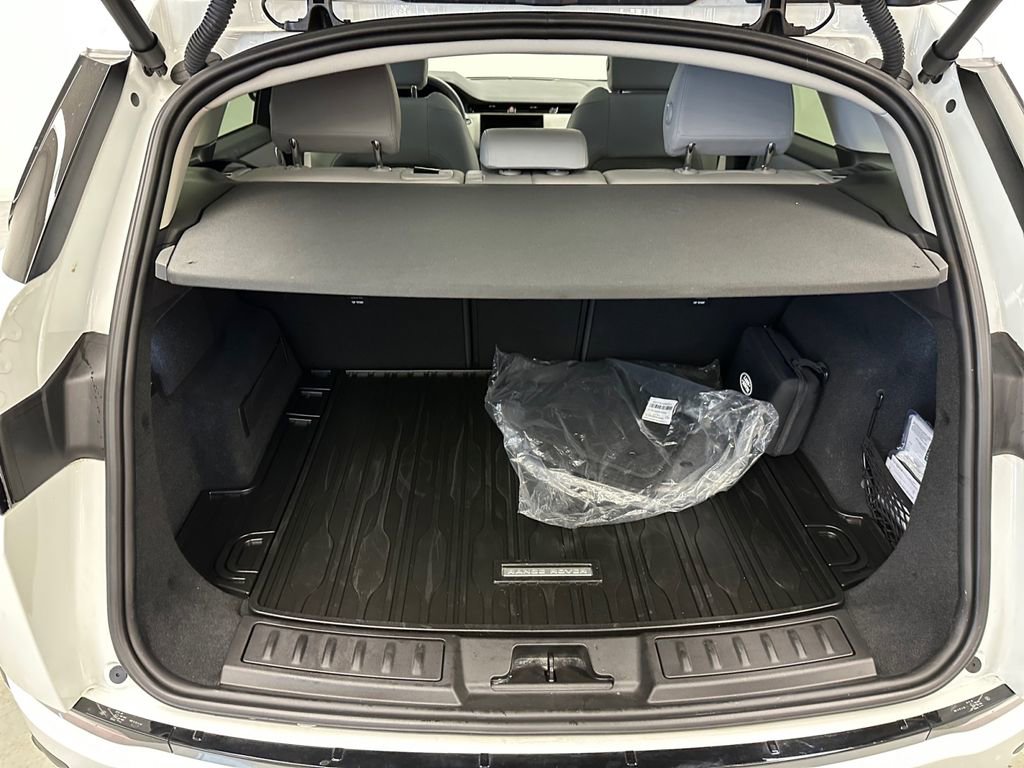 Used 2025 Land Rover Range Rover Evoque S image 16