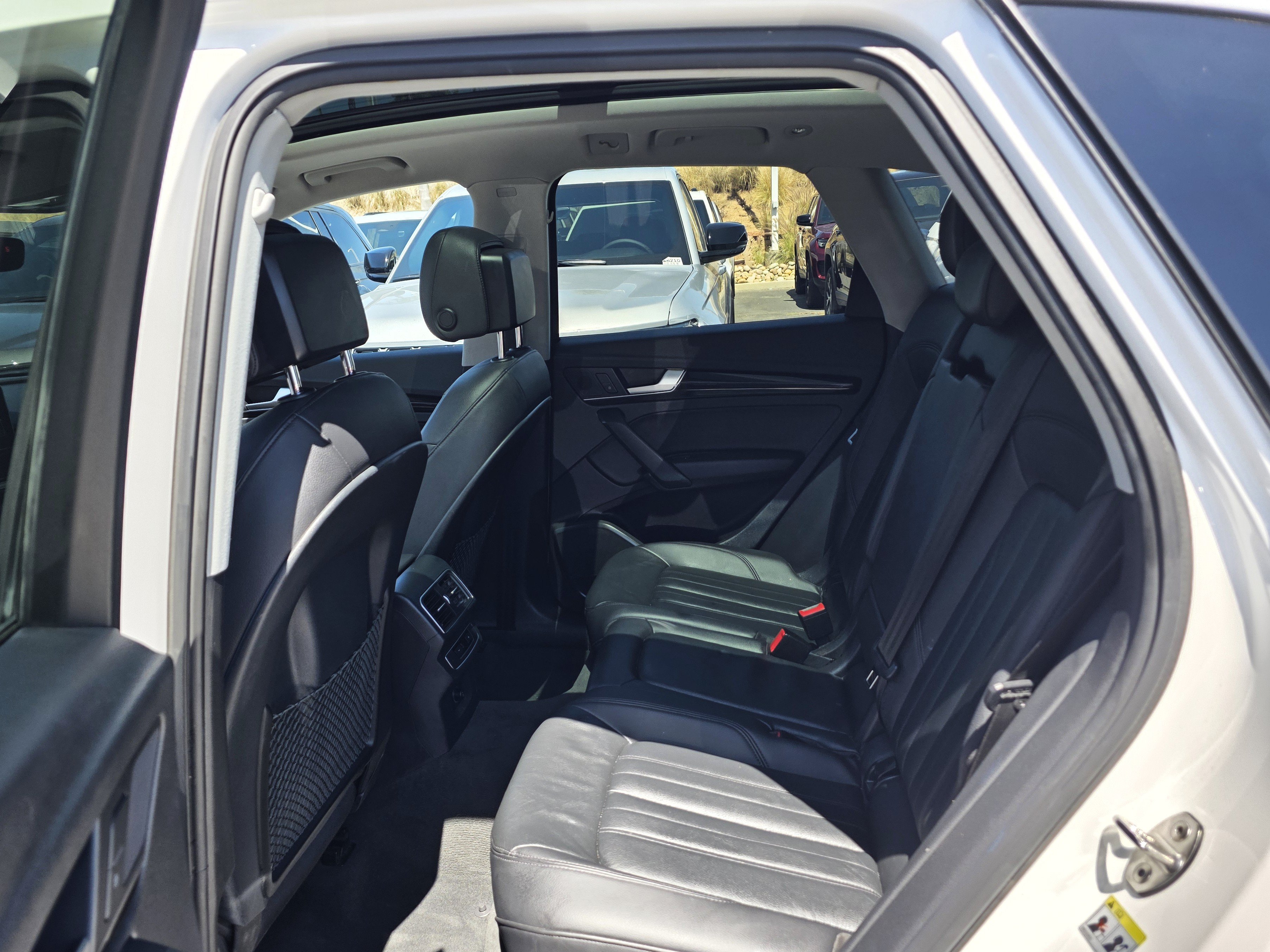 Used 2018 Audi Q5 2.0T Premium Plus w/ Premium Plus Package AWD/4WD image 19