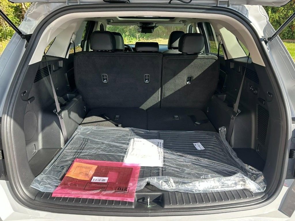 New 2026 Kia Sorento S w/ S Panoramic Sunroof Package image 6