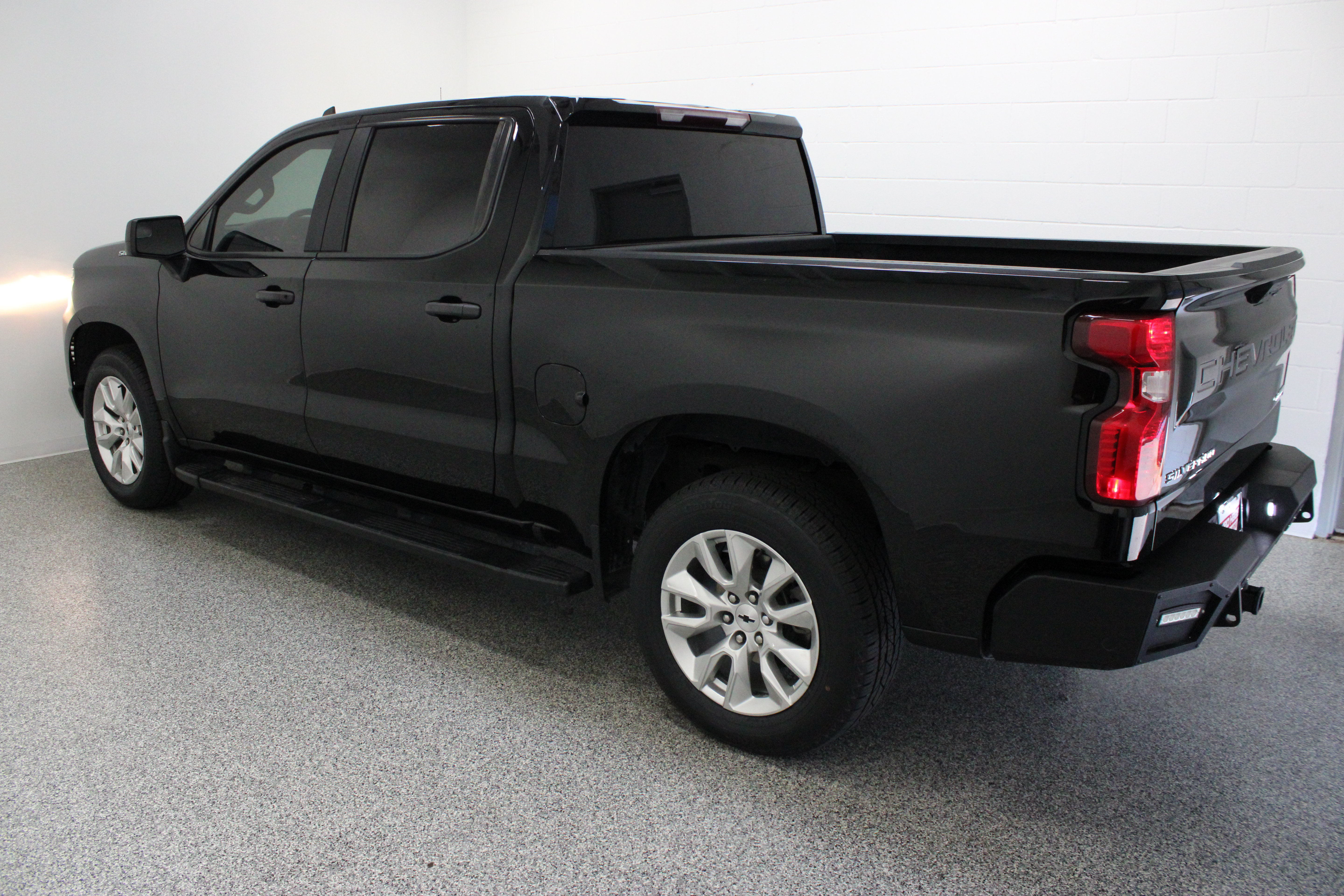 Used 2024 Chevrolet Silverado 1500 Custom RWD image 10