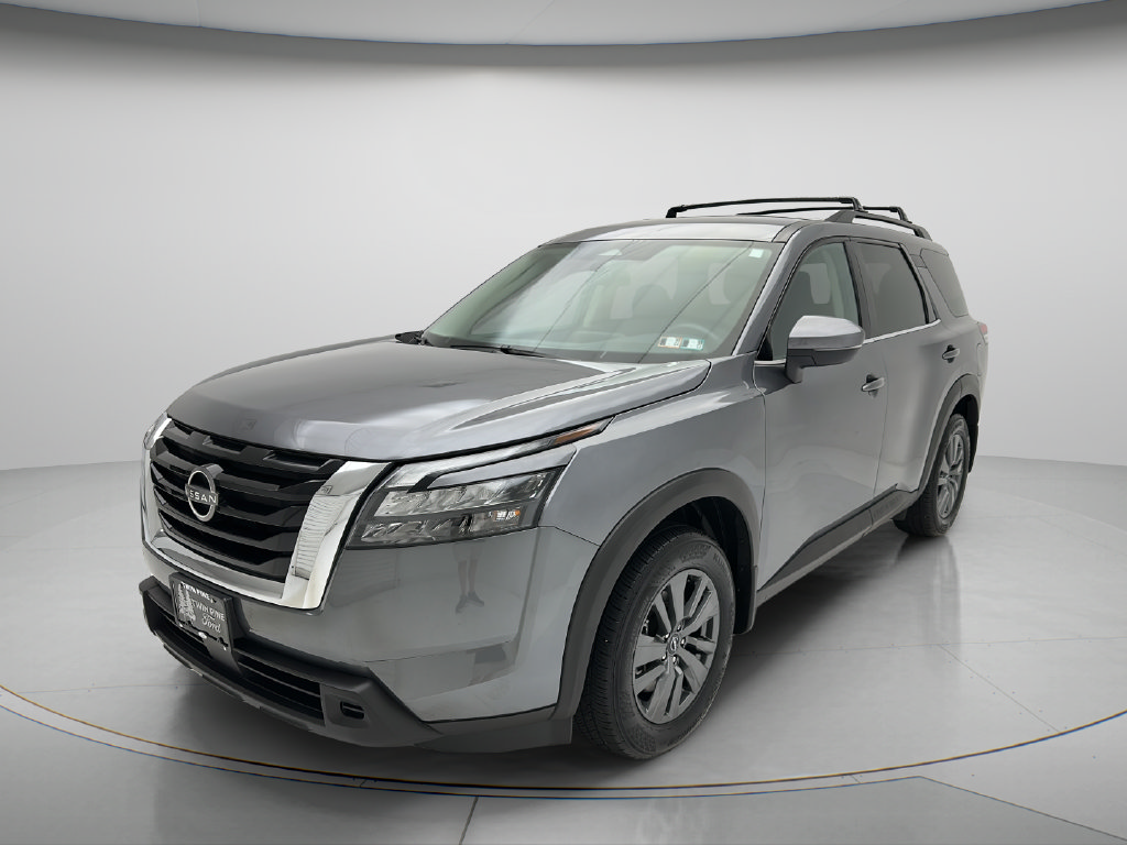 Used 2024 Nissan Pathfinder SV AWD/4WD image 3