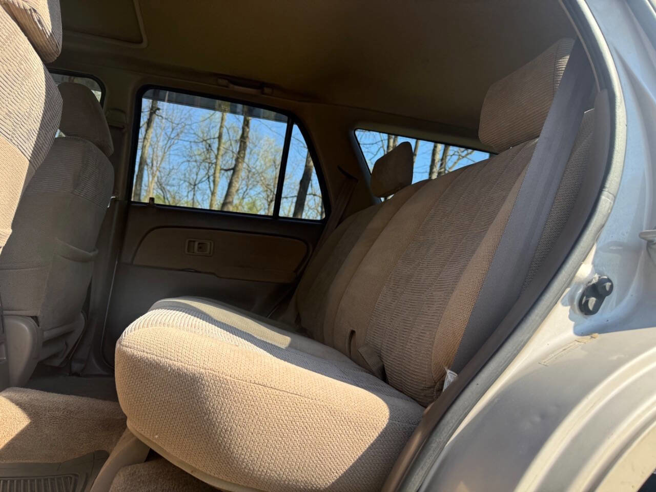 Used 2000 Toyota 4Runner SR5 AWD/4WD image 24
