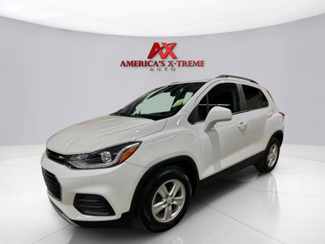 Used 2020 Chevrolet Trax LT w/ LT Convenience Package image 2